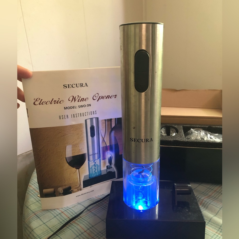 Secura Electric Wine Opener new in box